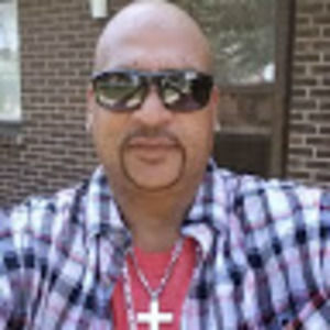 Meet your Posher, Santiago morales